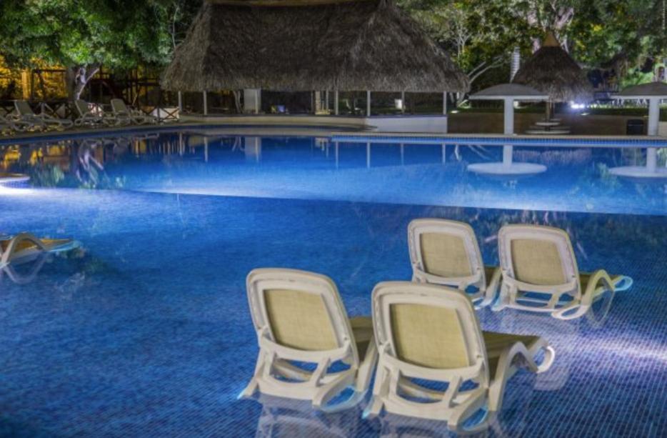 Private Family Room In Coronado Luxury Club & Suites Playa Coronado Exterior foto